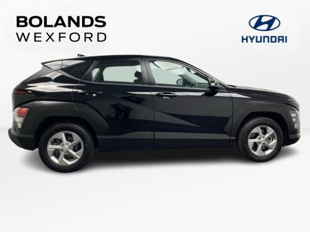 2024 Hyundai Kona 1.6 HYBRID Signature Auto €25,995 thumbnail