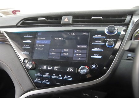 2019 Toyota Camry 2.5 HYBRID *PARK SENSORS*REVERSE CAM* €22,890 thumbnail