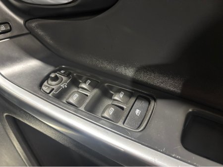 2016 Volvo XC60 - thumbnail 16