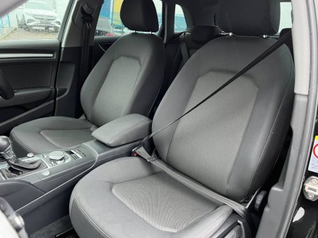 2020 Audi A3 S-LINE PACK 1.4 TFSI // NEW 10" S-LINE ALLOYS // DIGITAL CLUSTER // APPLE CARPLAY/ANDROID AUTO €21,900 thumbnail