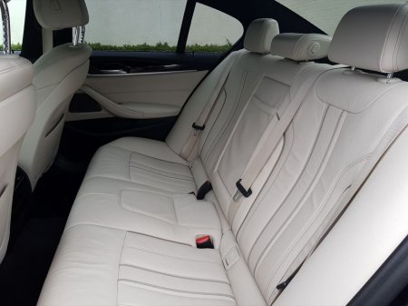 2019 BMW 5 Series - thumbnail 20