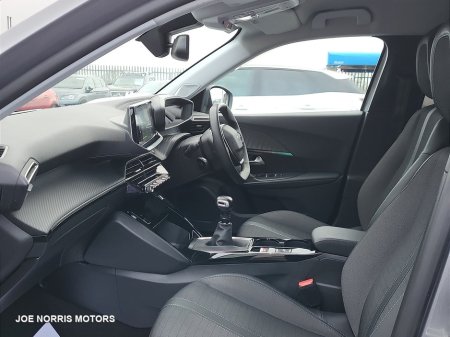 2022 Peugeot 2008 ALLURE 1.5 BLUE HDI 110 €22,995 thumbnail