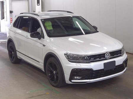 2018 Volkswagen Tiguan HIGHLINE 4MOTION AUTOMATIC 2.0 DIESEL //HIGH SPEC//FULL LEATHER HEATED SEATS//360 PARKING CAMERAS//KEYLESS ENTRY//HEAD UP DISPLAY//
