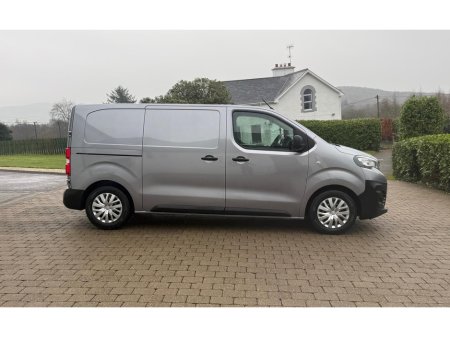 2022 Peugeot Expert Professional NO VAT!! 1.5 BlueHDi 100bhp €17,995 thumbnail