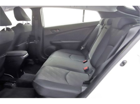 2020 Toyota Prius - thumbnail 16