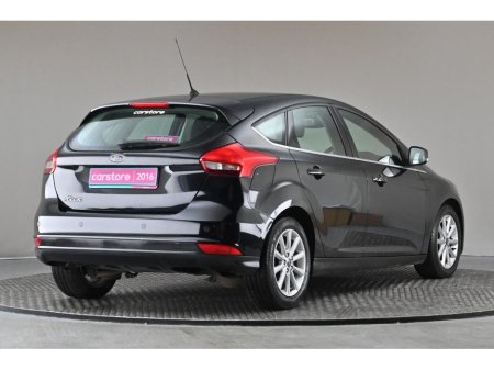 2016 Ford Focus - thumbnail 9