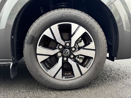 2026 Volkswagen Transporter Highline LWB 2.8T Manual 2.0TDI (Price ex VAT) €36,390 thumbnail