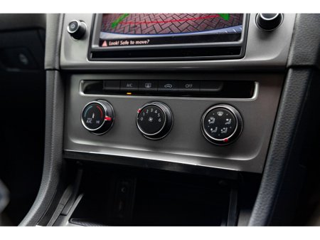 2016 Volkswagen Golf - thumbnail 17