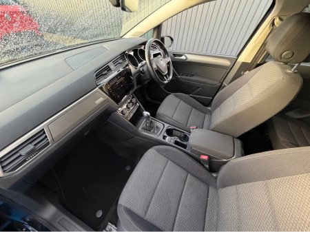 2018 Volkswagen Touran CL - 2.0L DIESEL - AUTO - 7 SEATS - 12M WARRANTY - CAR: €19,950 thumbnail