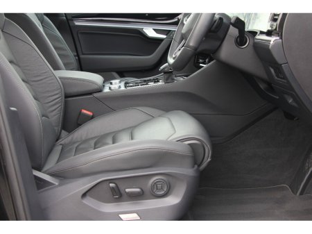 2025 Volkswagen Touareg - thumbnail 11