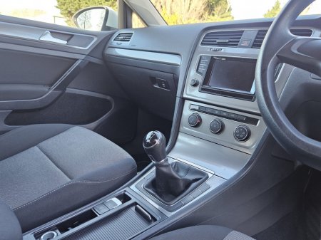 2013 Volkswagen Golf - thumbnail 26