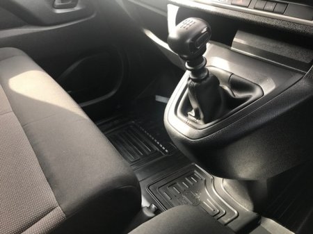 2025 Toyota Proace - thumbnail 13