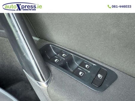 2014 Volkswagen Golf - thumbnail 10