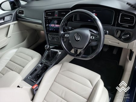 2020 Volkswagen Golf 1.5 TSI 150HP Highline €21,950 thumbnail