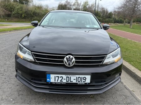 2017 Volkswagen Jetta - thumbnail 3