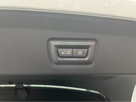 2025 BMW i4 €58950 2025 BMW I4 M50 ONLY 9K KMS / CRUISE CONTROL / 360° PARKING CAMERA / ELECTRIC MEMORY & HEATED SEATS / HEATED STEERING WHEEL / APPLE CARPLAY / AMBIENT LIGHTS €58,950 thumbnail