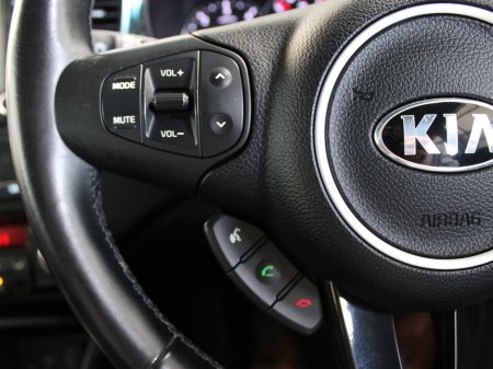 2017 Kia Carens 7 Seater EX 5DR €13,999 thumbnail