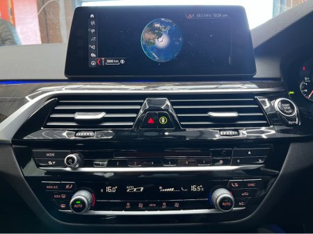 2018 BMW 5 Series 2018 523D M-SPORT 2.0 AUTOMATIC / CRUISE CONTROL / 360° PARKING CAMERA / ELECTRIC MEMORY SEATS / PADDLE SHIFTERS thumbnail