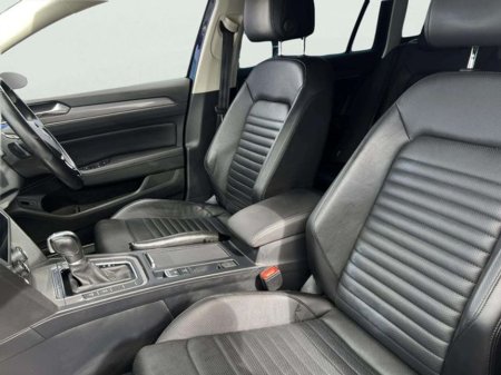 2019 Volkswagen Passat - thumbnail 37