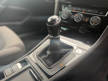 2016 Volkswagen Golf - thumbnail 14