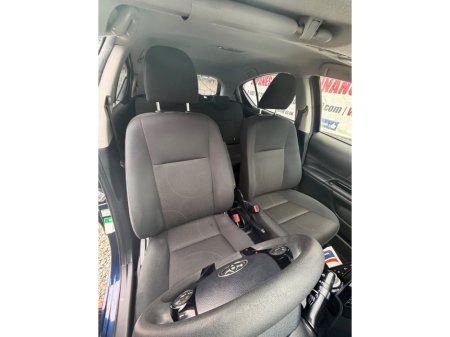 2016 Toyota Aqua - thumbnail 13