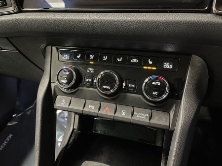 2023 Skoda Kodiaq Style 7 Seat DSG 2.0TDI 150BHP - Reversing Camera - Sat Nav - Climate Control - Front & Rear Heated Seats - Cruise Control - Apple CarPlay/Android Auto €45,950 thumbnail