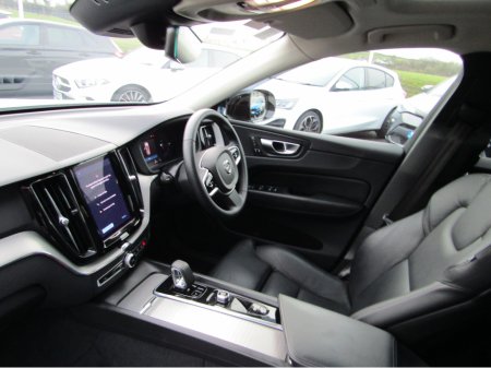 2023 Volvo XC60 T6 PHEV PLUS DARK AWD 5DR AUTO thumbnail