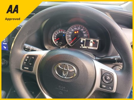 2016 Toyota Yaris 1.3 PETROL 4 CYLINDER AUTOMATIC ONLY 28,643 kms FACTORY IMMOBILISER PROXIMITY KEY MULTI FUNCTION STEERING WHEEL REVERSE CAMERA TOUCH SCREEN RADIO ANDROID AUTO APPLE CAR PLAY 2 YEARS NCT 1 YEAR ROADTAX €13,495 thumbnail