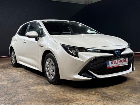 2020 Toyota Corolla 1.8 HYBRID - MULTI FUNCTION STEERING WHEEL - CRUISE CONTROL - LANE KEEP ASSIST - HEATING / AC CONTROLS - REVERSE CAMERA - ELECTRIC WINDOWS €20,950 thumbnail