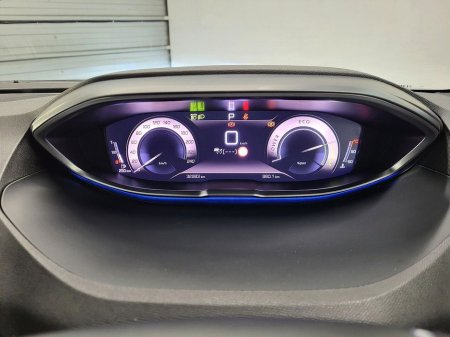 2024 Peugeot 3008 1.2 Hybrid 136bhp E-DCS6 GT €34,975 thumbnail