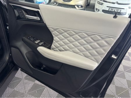 2022 Mitsubishi Outlander - thumbnail 10