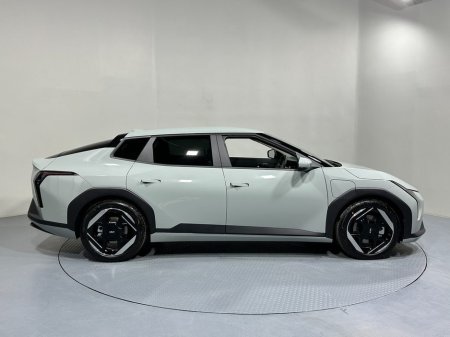 2026 Kia EV4 0% Finance Earth 3 €51,900 thumbnail