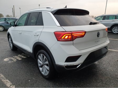 2021 Volkswagen T-Roc 2.0TDI DESIGN AUTO €26,950 thumbnail