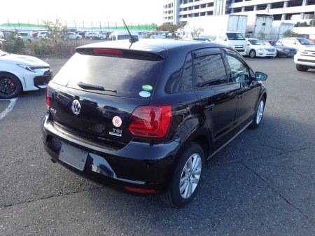 2016 Volkswagen Polo - thumbnail 3