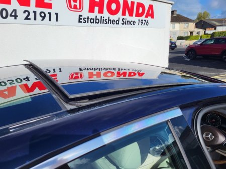 2016 Mercedes-Benz E Class - thumbnail 4