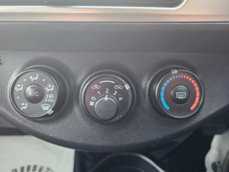 2016 Toyota Vitz - thumbnail 20