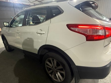 2016 Nissan Qashqai 1.2 SV €11,500 thumbnail