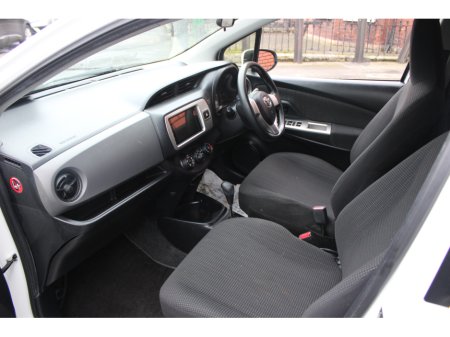 2016 Toyota Vitz 1.0 PETROL 69 BHP 5DR AUTOMATIC €9,750 thumbnail