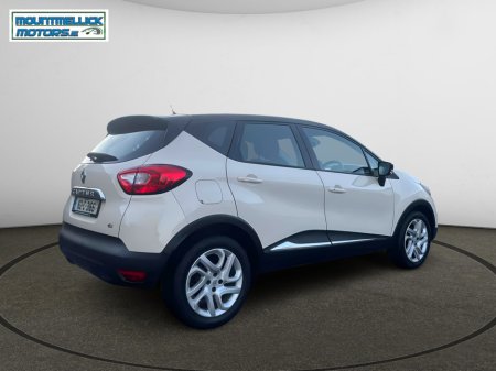 2016 Renault Captur INTENSE 1.5 DCI 90 EU6M 4DR €8,950 thumbnail