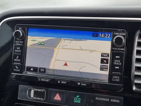 2016 Mitsubishi Outlander - thumbnail 20