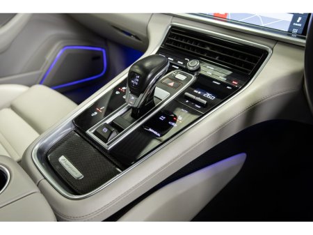 2018 Porsche Panamera - thumbnail 18