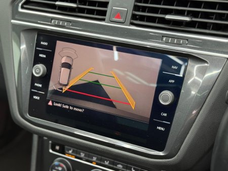 2018 Volkswagen Tiguan - thumbnail 11