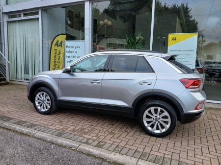 2024 Volkswagen T-Roc - thumbnail 8