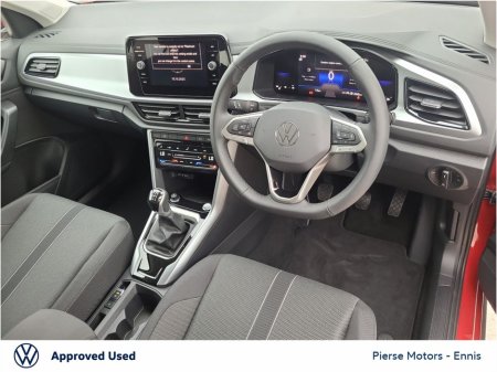 2025 Volkswagen T-Roc - thumbnail 2