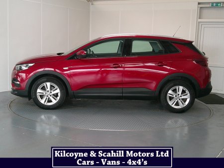 2020 Vauxhall Grandland X X SE TURBO D thumbnail