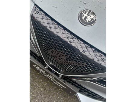 2026 Alfa Romeo Junior Ibrida €44,345 thumbnail