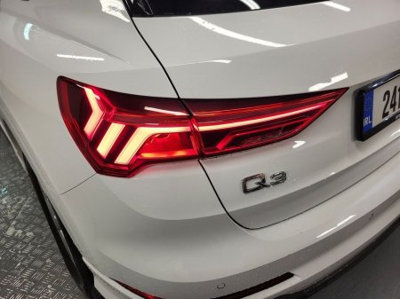 2024 Audi Q3 45 TFSI E S Tronic S line €43,975 thumbnail