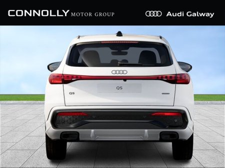 2026 Audi Q5 S-LINE E-HYBRID QUATTRO A/T €75,295 thumbnail