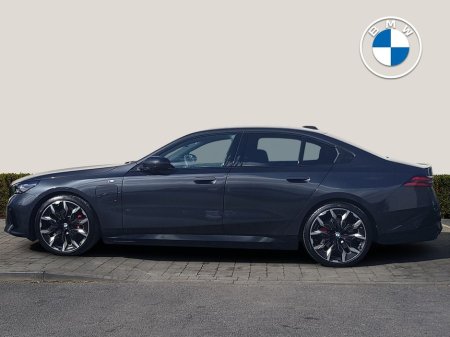 2026 BMW 5 Series - thumbnail 3