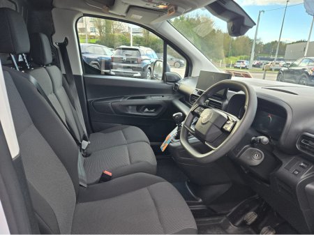 2025 Citroen Berlingo LX PLUS BLUEHDI 100 LWB 1.0T M €21,950 thumbnail